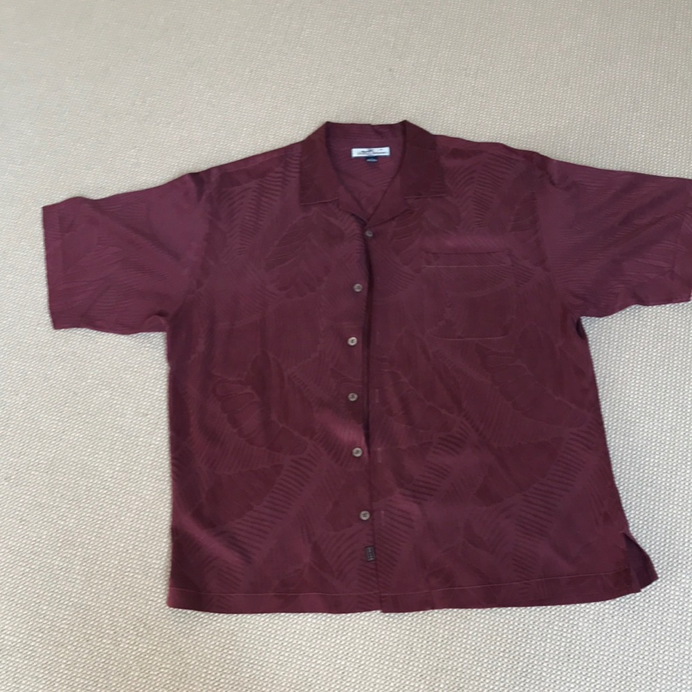 Tommy Bahama Mens short sleeve silk shirt